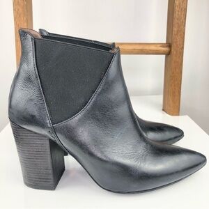 𝅺HUDSON England women’s black leather ankle cowboy style boots size 9